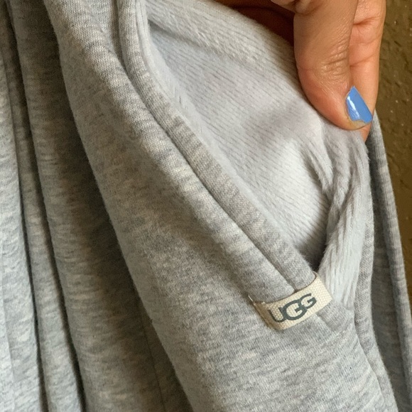 Ugg Robe - Picture 7 of 7